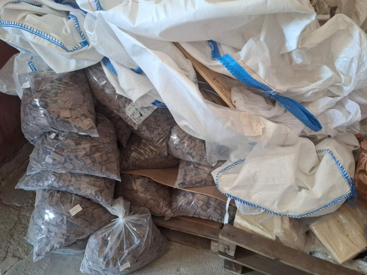 Uşak’ta 30 ton bozuk ve tarihi geçmiş gıda ele geçirildi