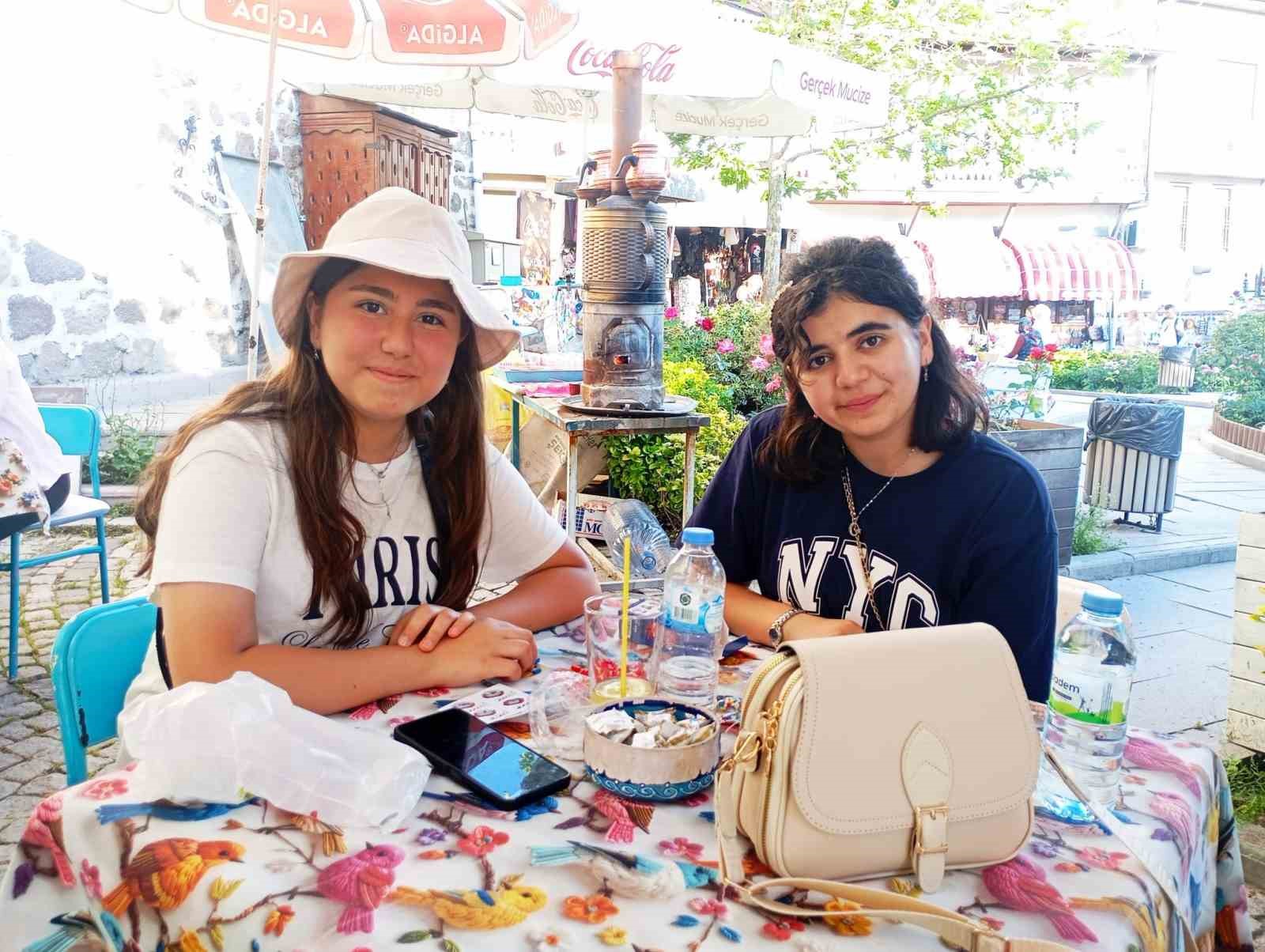 Öğrenciler okudukları romanlardaki mekânları Ankara’da gezip gördü