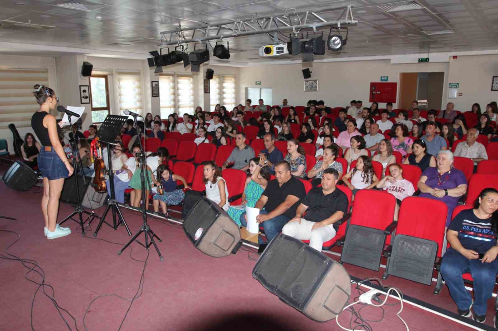 Menteşe Anadolu Lisesi’nde müzik rüzgarı