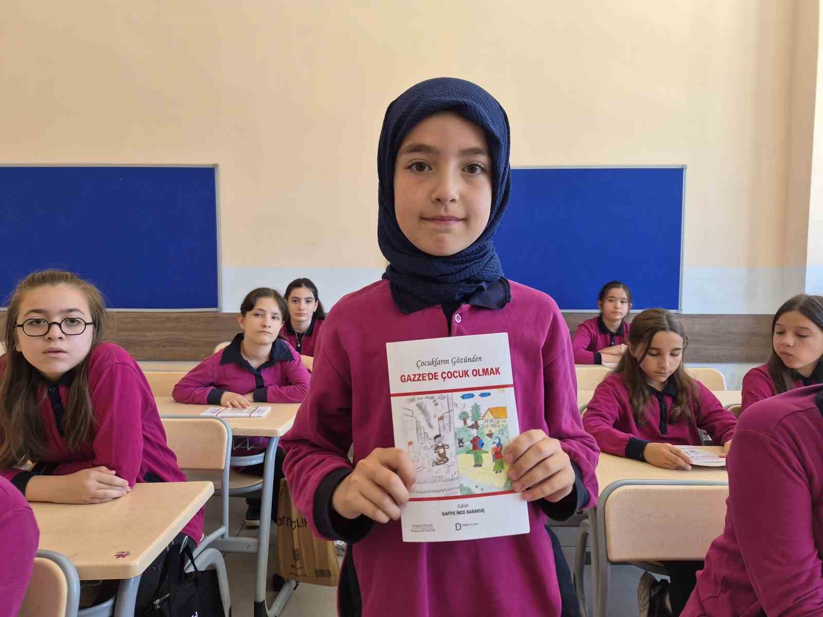 Minik yürekler, kalemleriyle Gazze’nin sesi oldular