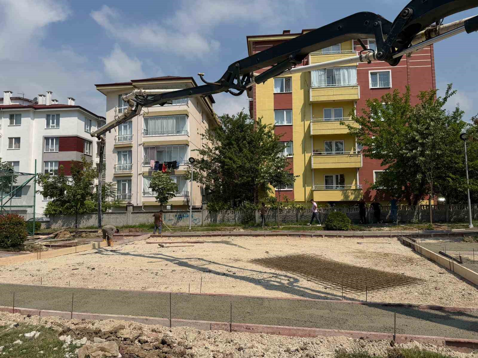 Bolu’da çocukların oyun alanları yenileniyor