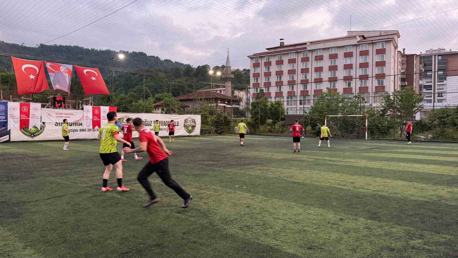 Bakanlığın pilot spor projesi Artvin’de gençleri sahaya indirdi