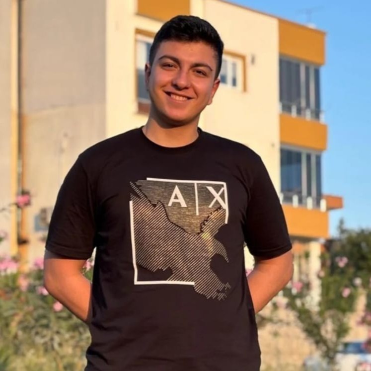 Mersin’de denizde darbedilen gencin babası konuştu: "Çocuk şu anda ağır bir travma yaşıyor"