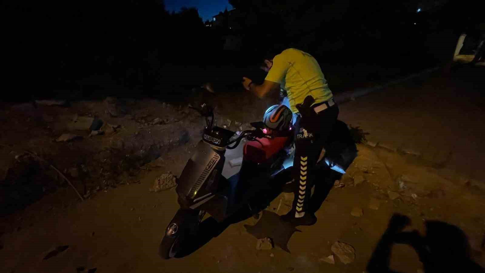 Karaman’da otomobille çarpışan elektrikli bisikletin sürücüsü yaralandı