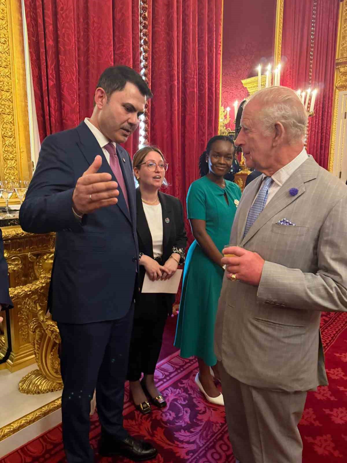 Bakan Kurum, İngiltere Kralı Charles’ın ev sahipliğinde düzenlenen resepsiyona katıldı