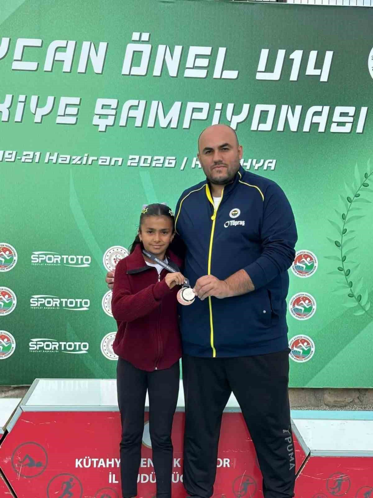 Sivaslı atletler Kütahya’da Sivas rüzgârı estirdi