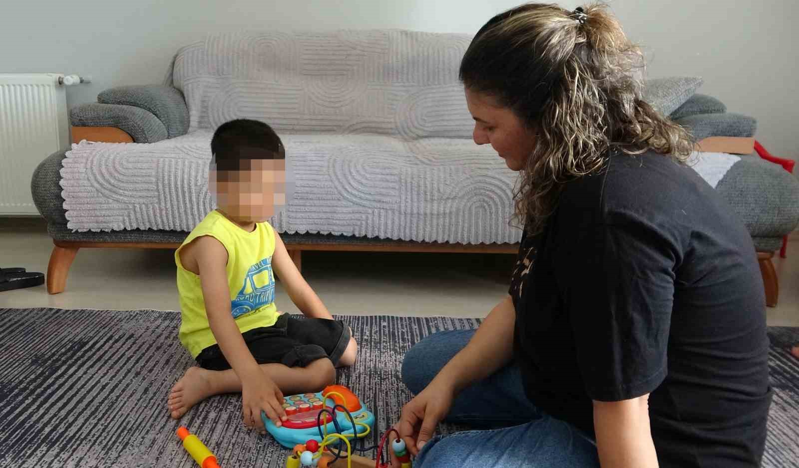 Mersin’de otizmli çocuğa şiddet kamerada: Öğretmen tutuklandı