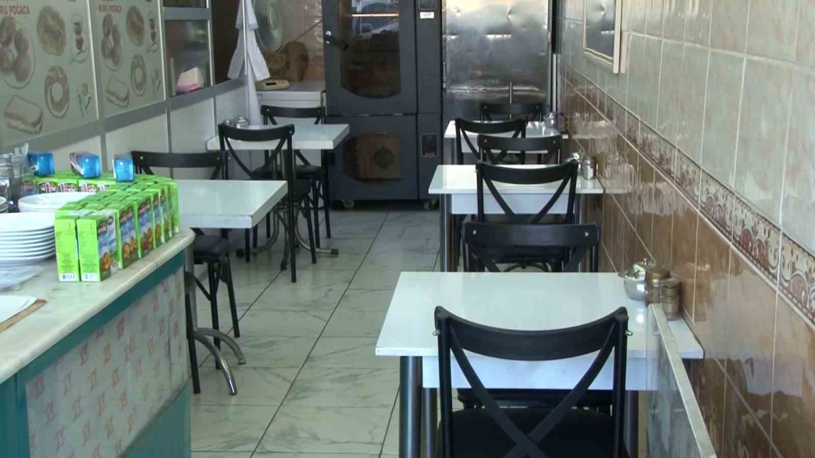 İBB metrobüs yolunu değiştirince tarihi Küçükçekmece köprüsü atıl kaldı