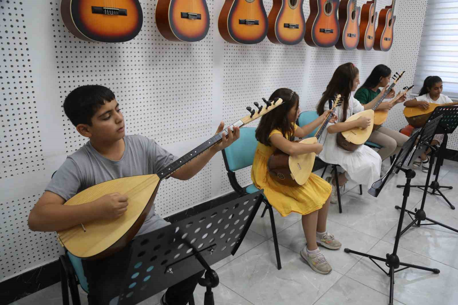 Büyükşehir, öğrenciler için verimli yaz tatili programı hazırladı