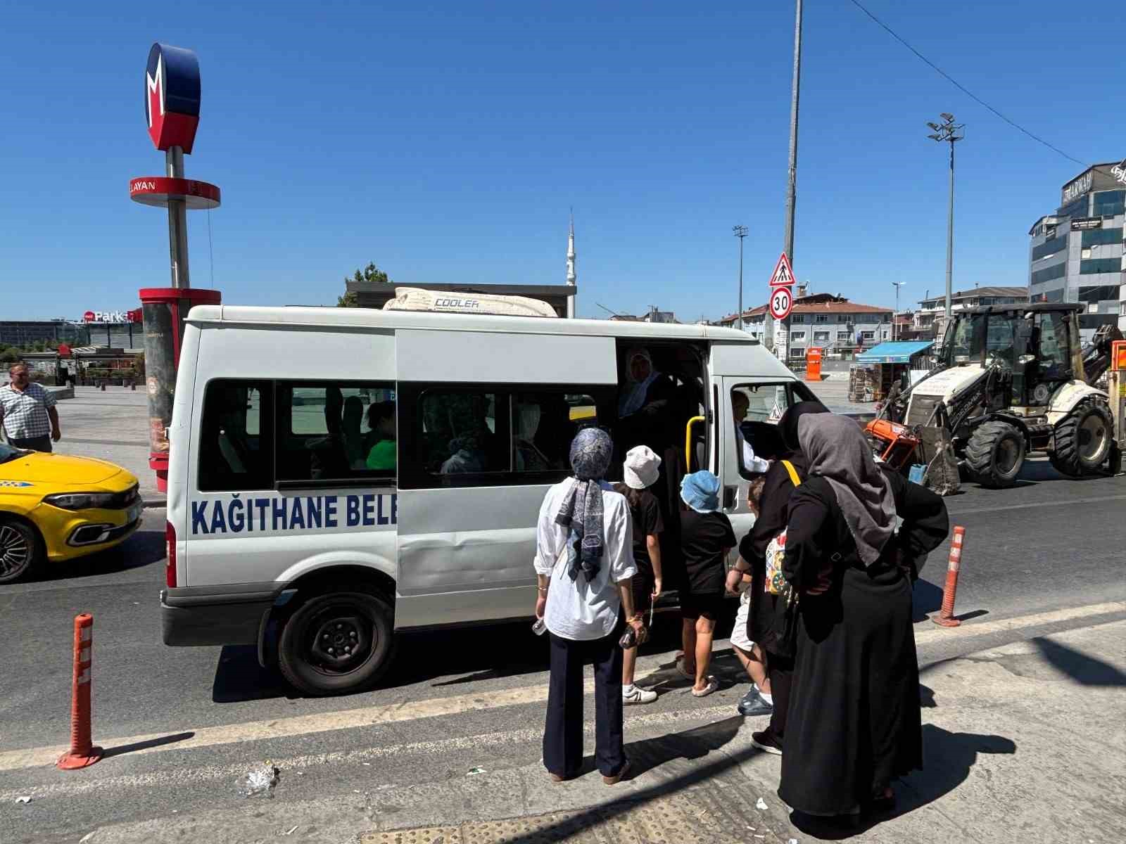 Kağıthane Belediyesi’nden vatandaşlara mezarlık ziyareti kolaylığı
