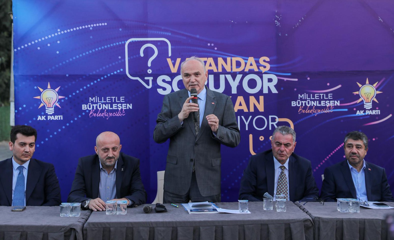 Başkan Özlü: "Biz vatandaşın ayağına gidiyoruz"