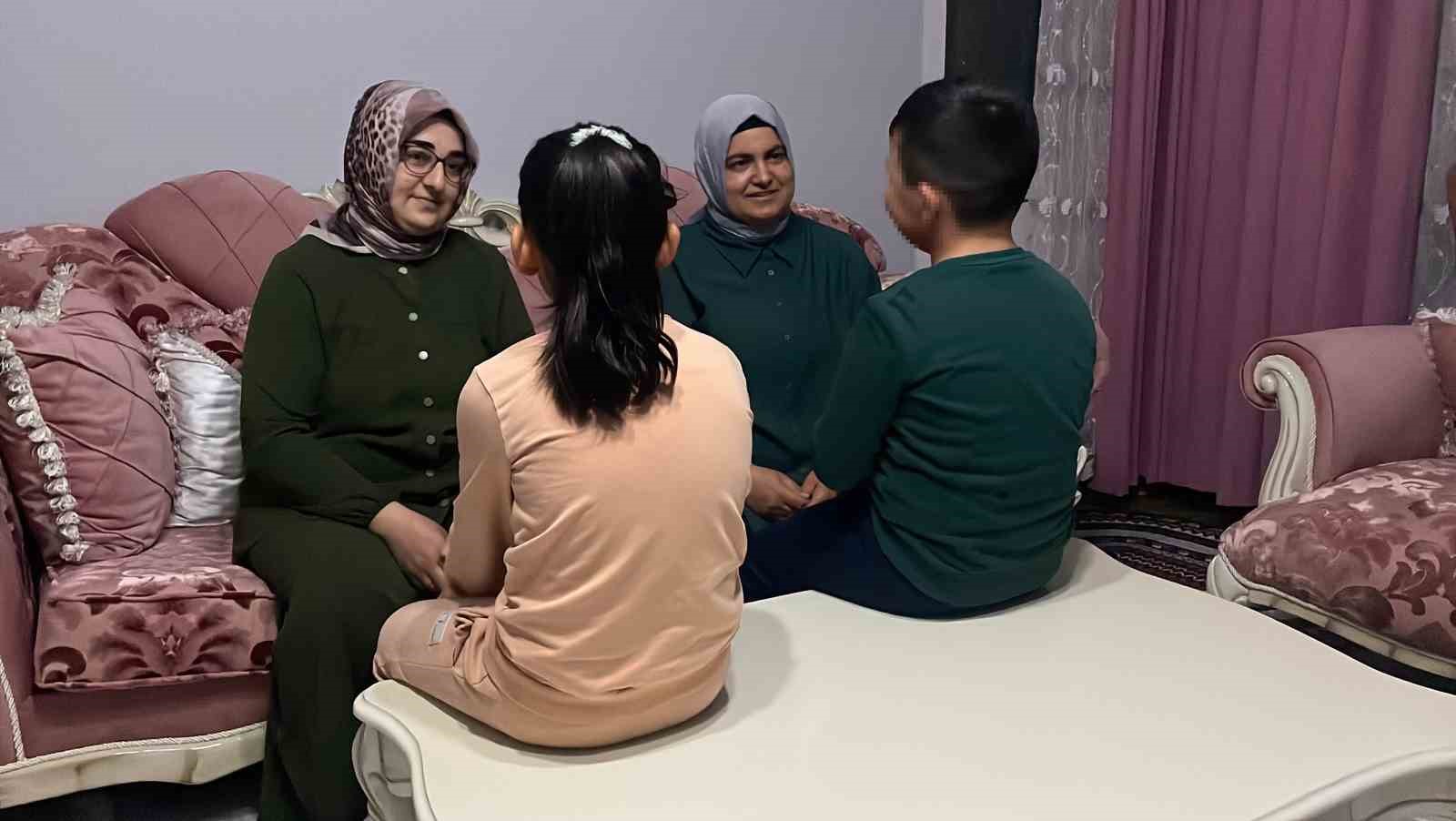 Öğrencilere yönelik kullanılan fırça sapı ‘silah’ sayıldı