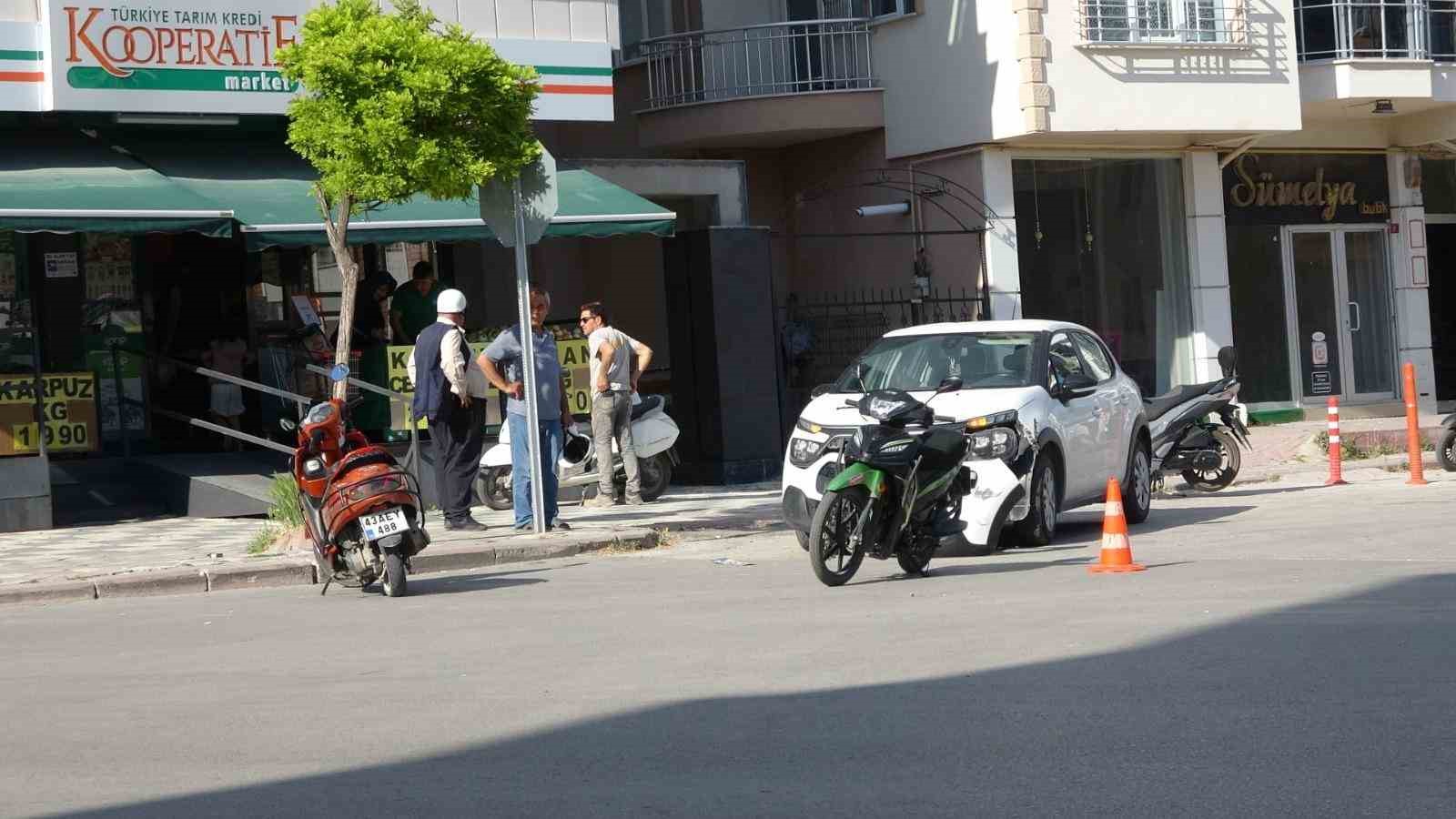 Tavşanlı’da otomobil ile motosiklet çarpıştı: 1 yaralı