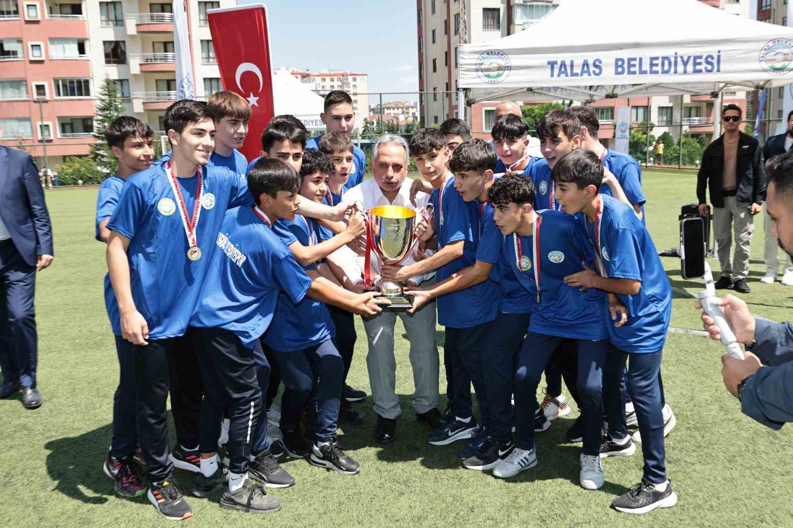 Geleceğin yıldızları Talas’ta yetişecek