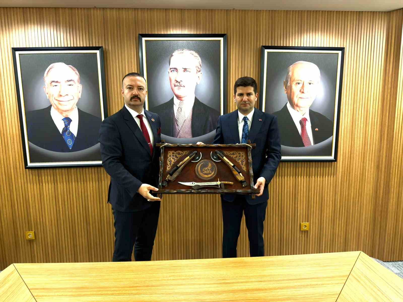 Ülkü Ocakları İl Başkanı Emirler’den MHP lideri Bahçeli’ye ziyaret