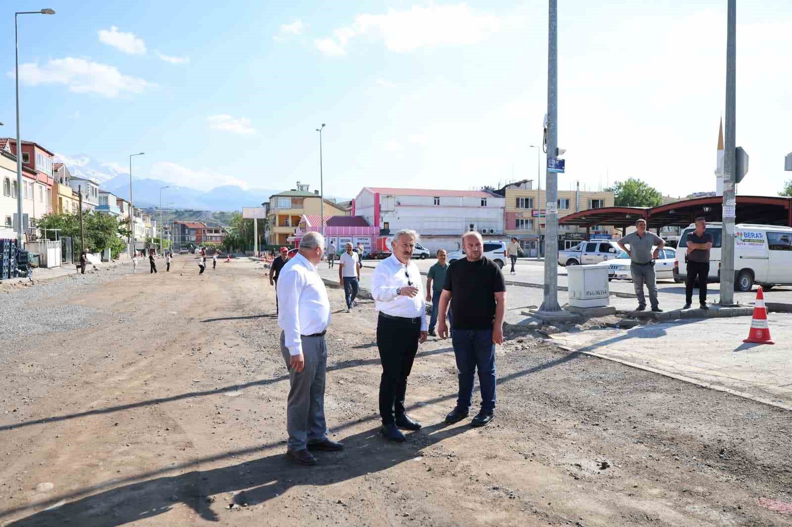 Melikgazi Belediyesi’nden 4 mahalleye asfalt atağı