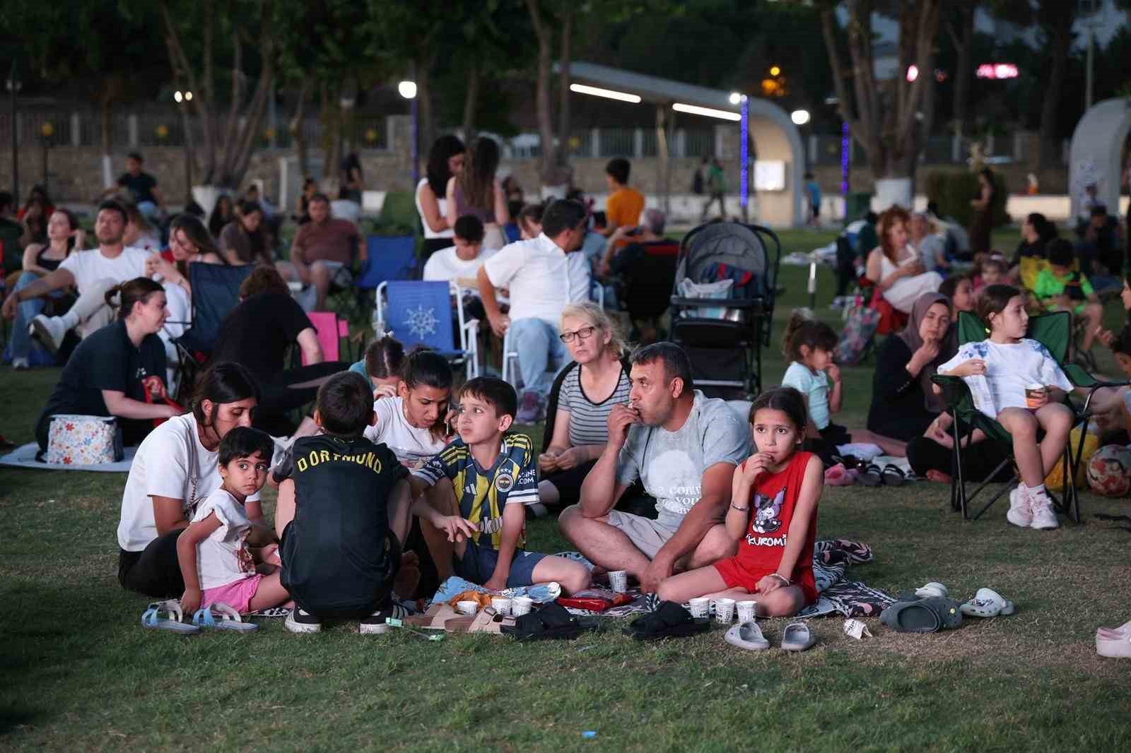 Aydın’da açık hava sineması yaz akşamlarına renk kattı