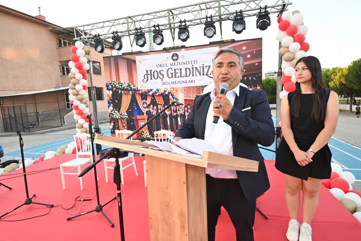 Manisa’da bir mezuniyet, üç veda