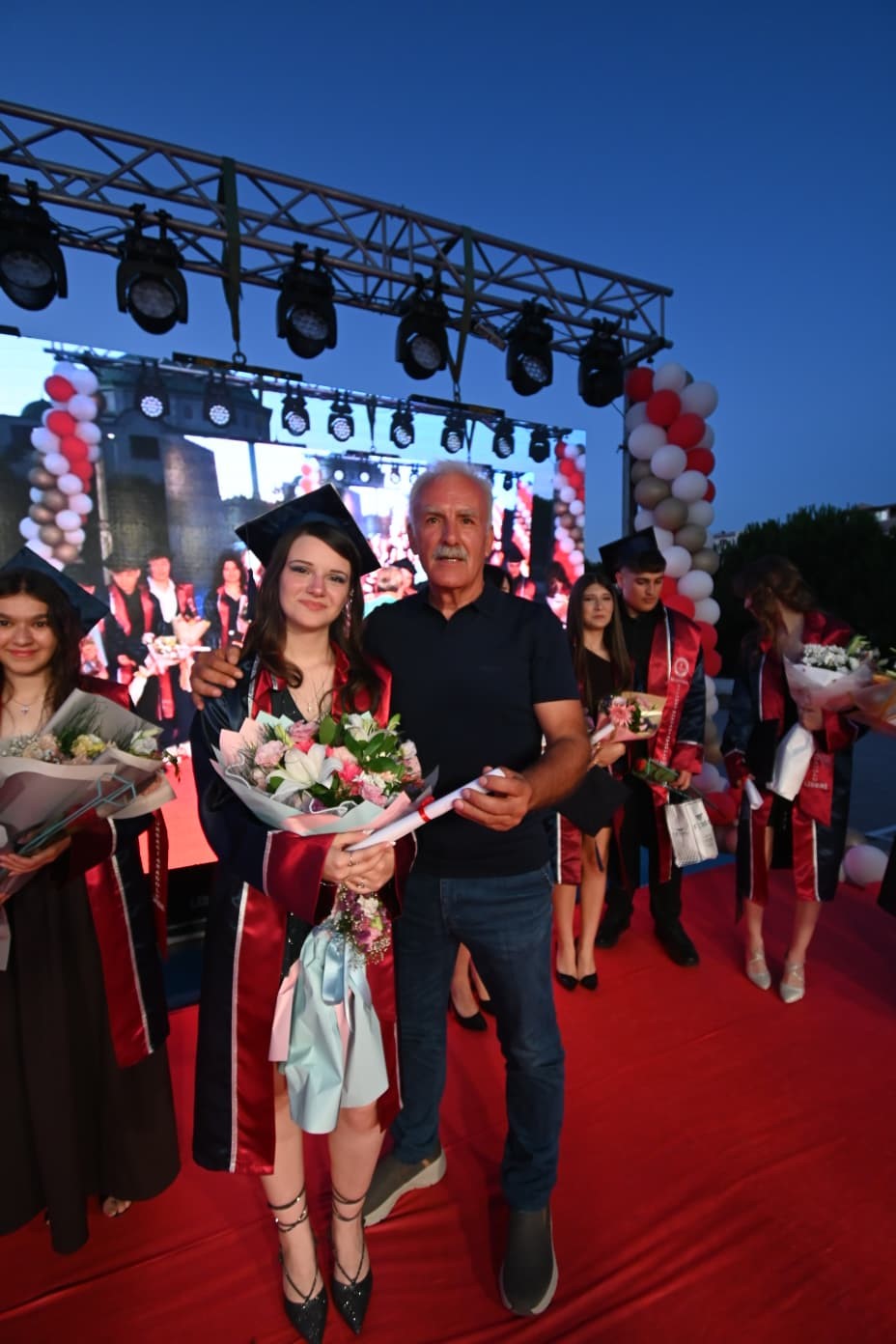 Manisa’da bir mezuniyet, üç veda
