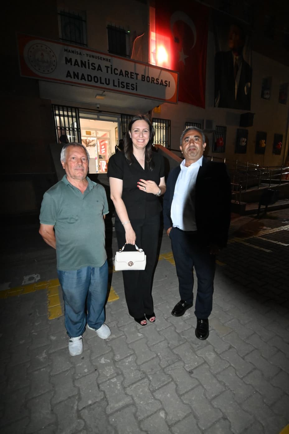 Manisa’da bir mezuniyet, üç veda