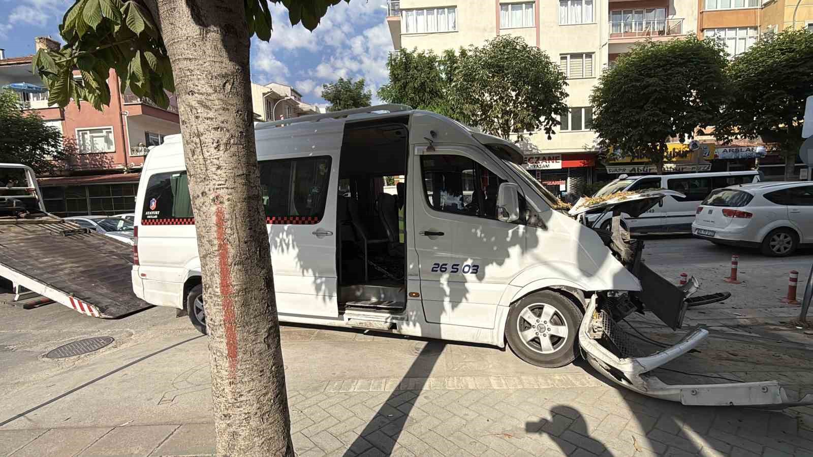 9 kişinin yaralandığı kazanın güvenlik kamerası görüntüleri ortaya çıktı