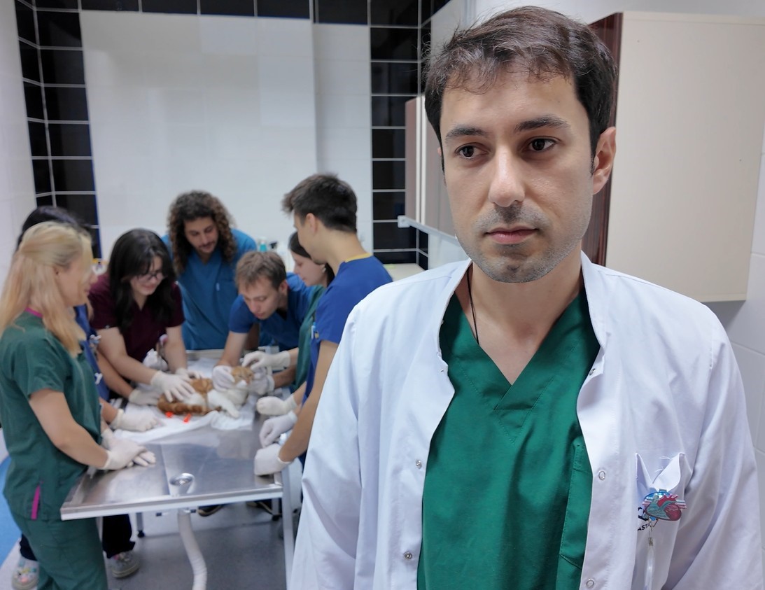 Arka 2 patisi ampute edilen Balım’a 3 boyutlu özel tasarlanan protez
