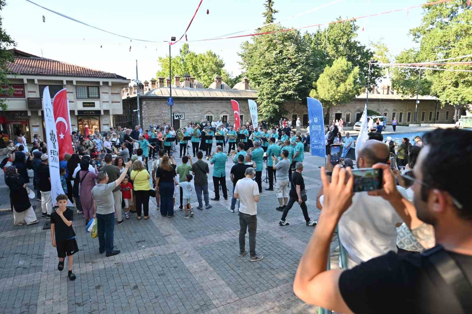 Fetih coşkusu, notolarla yankı buluyor