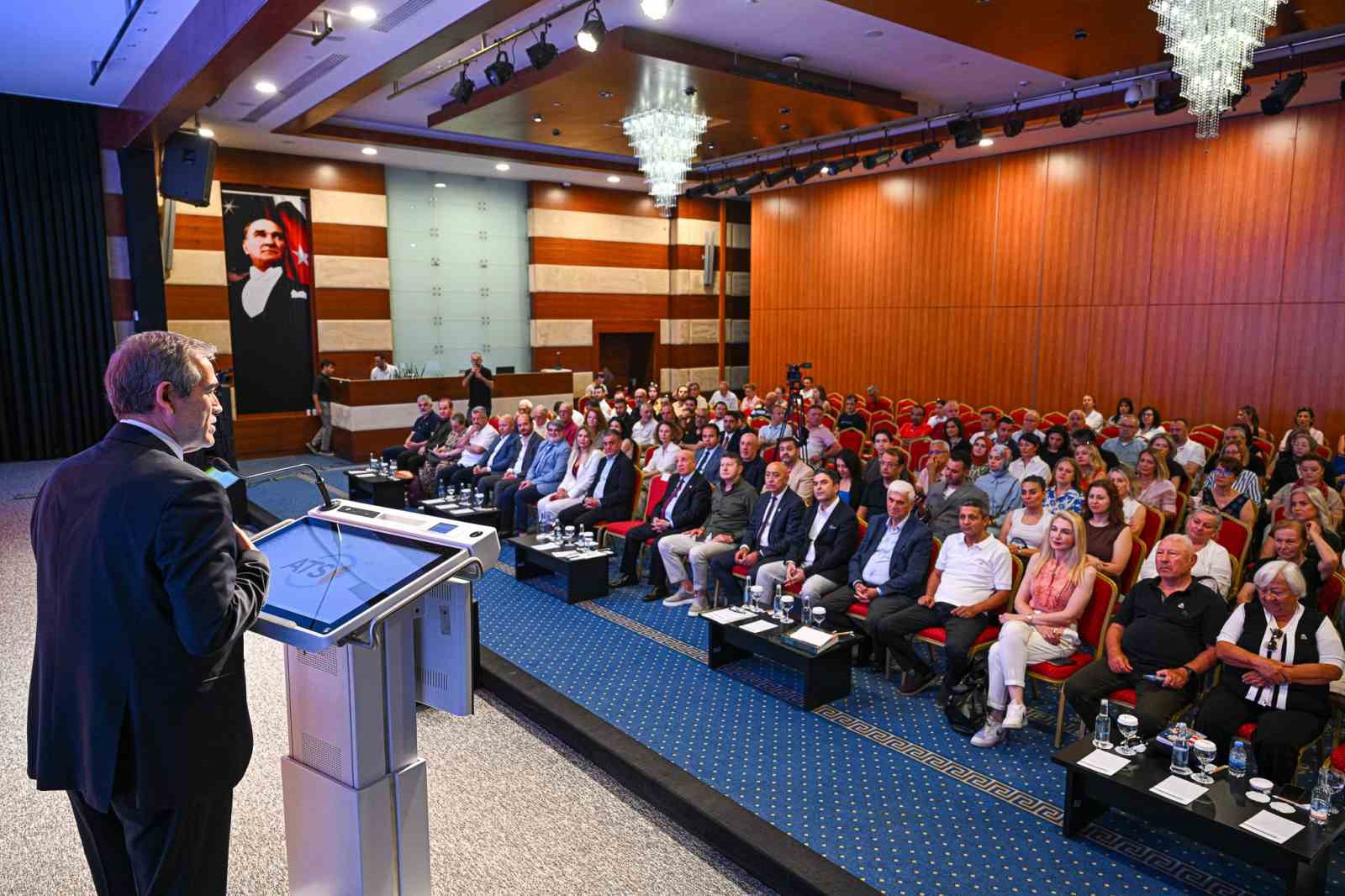 160 ülkenin sofrasına uzanan ’Ekmek meselesi’ Antalya’da konuşuldu
