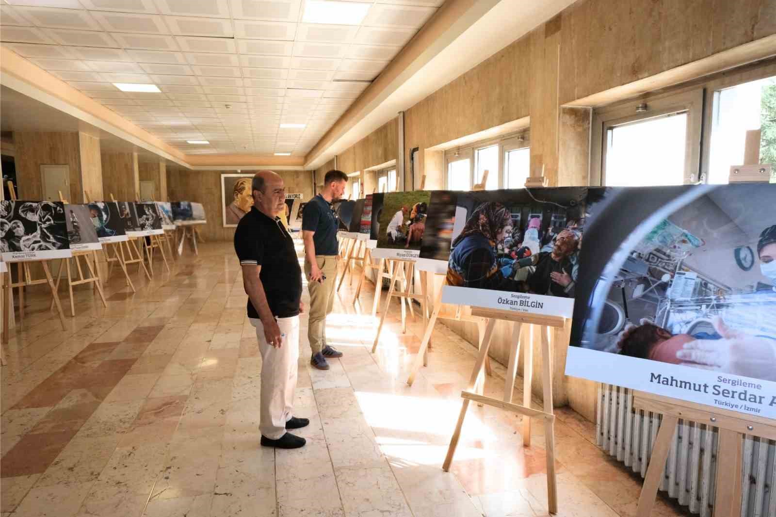 BUÜ’de fotoğraf sanatıyla kadın sağlığına vurgu