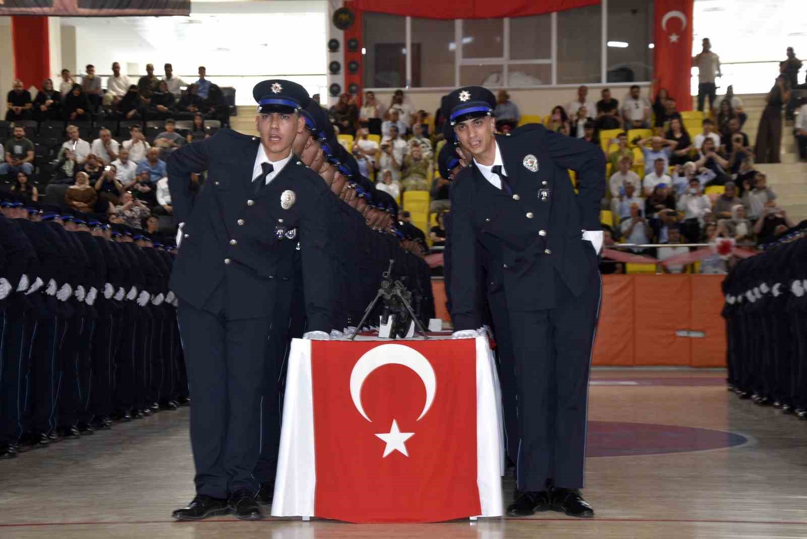 Bitlis POMEM’de 407 polis memuru göreve hazır