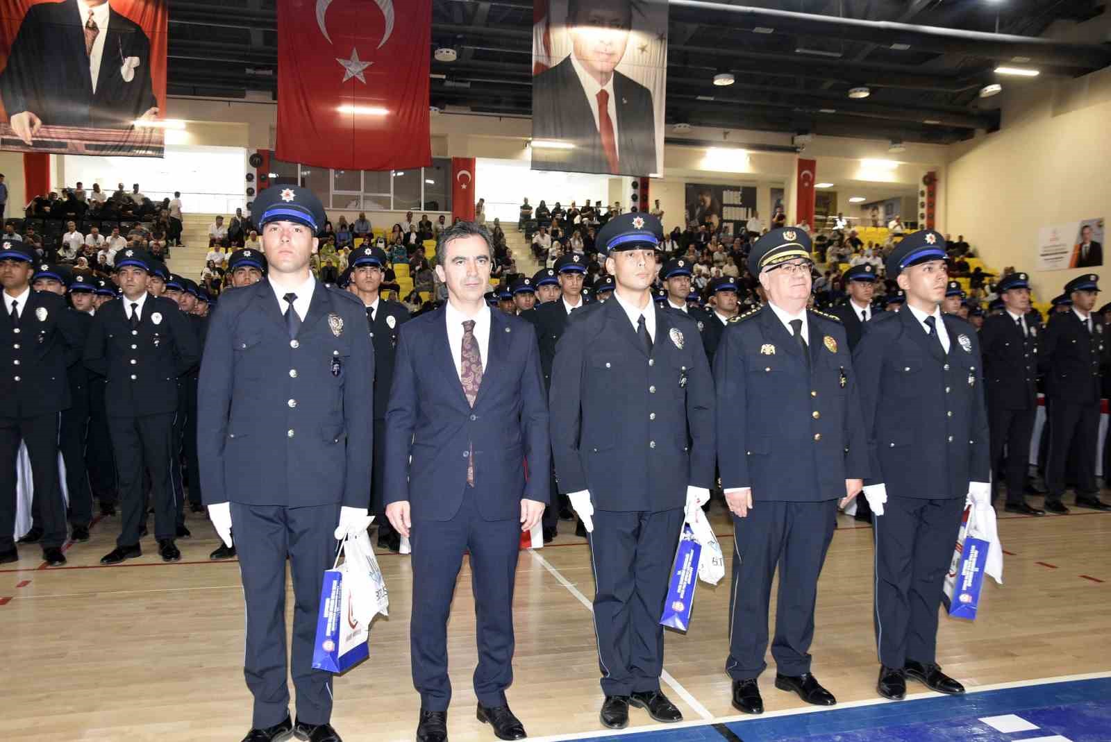 Bitlis POMEM’de 407 polis memuru göreve hazır