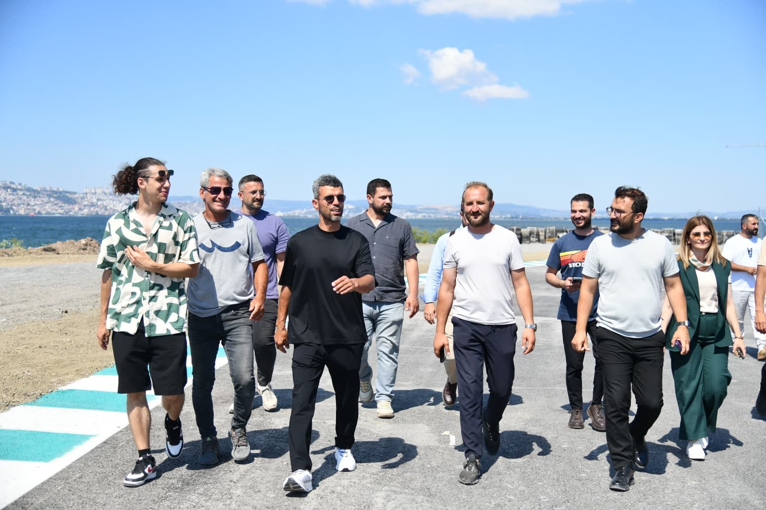 Kenan Sofuoğlu Başiskele’deki yeni pisti oğlu Zayn ile test etti
