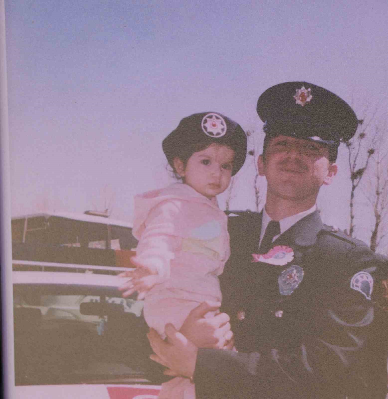 Şehit babasının izinden giderek polis oldu