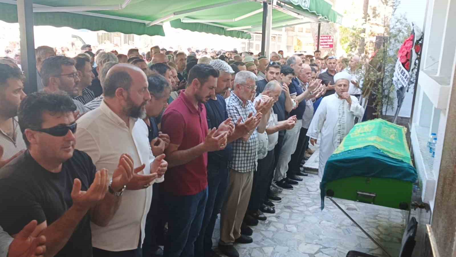 Derbent Barajı’nda ölü bulunan 2 çocuk annesi kadın, son yolculuğuna uğurlandı