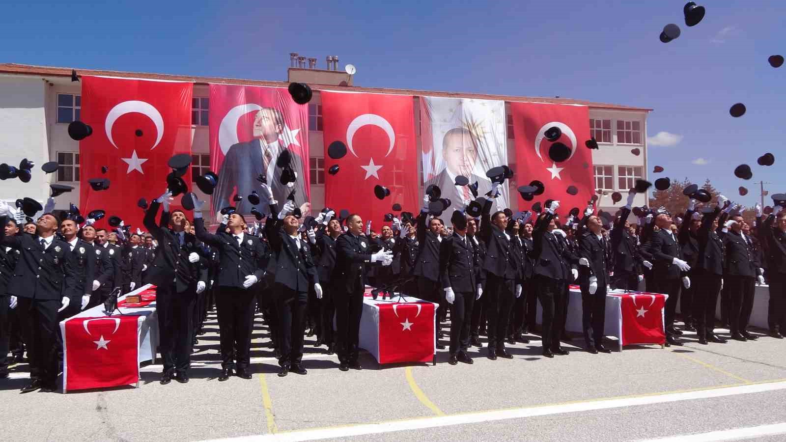 Terör gazisi olan babasıyla birlikte gurur dolu anlar yaşadı