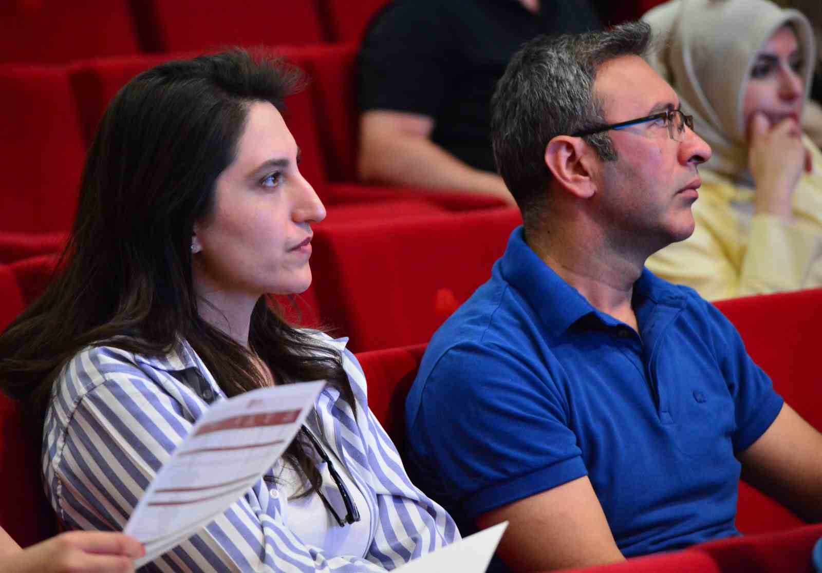 Hitit Üniversitesinde rehber öğretmenlere ’geleceğin meslekleri’ anlatıldı