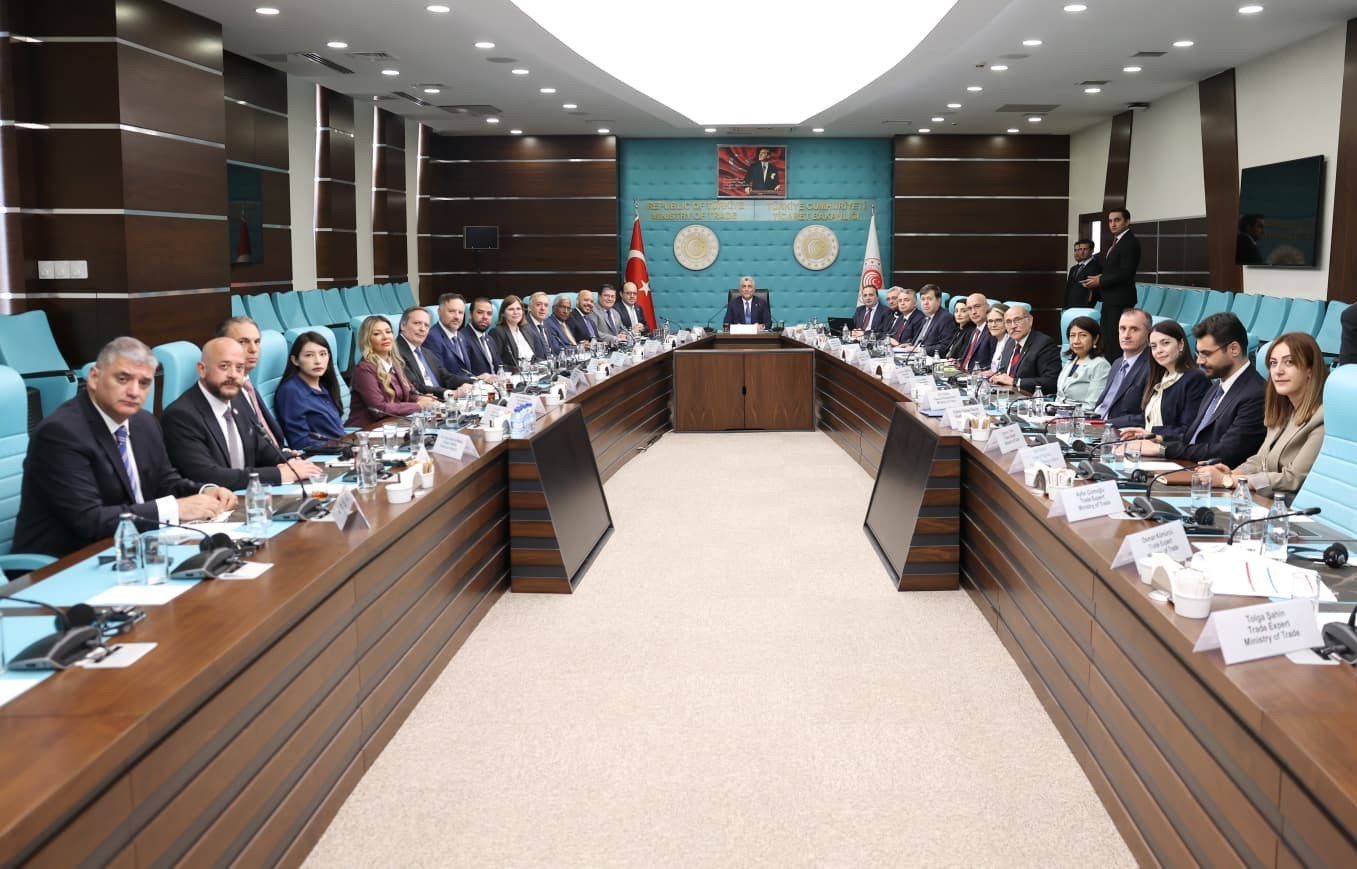 Bakan Bolat: "Türkiye ile Latin Amerika arasındaki ticaret hacmi 25 yılda 18 kat artarak 16,4 milyar dolara yükseldi"