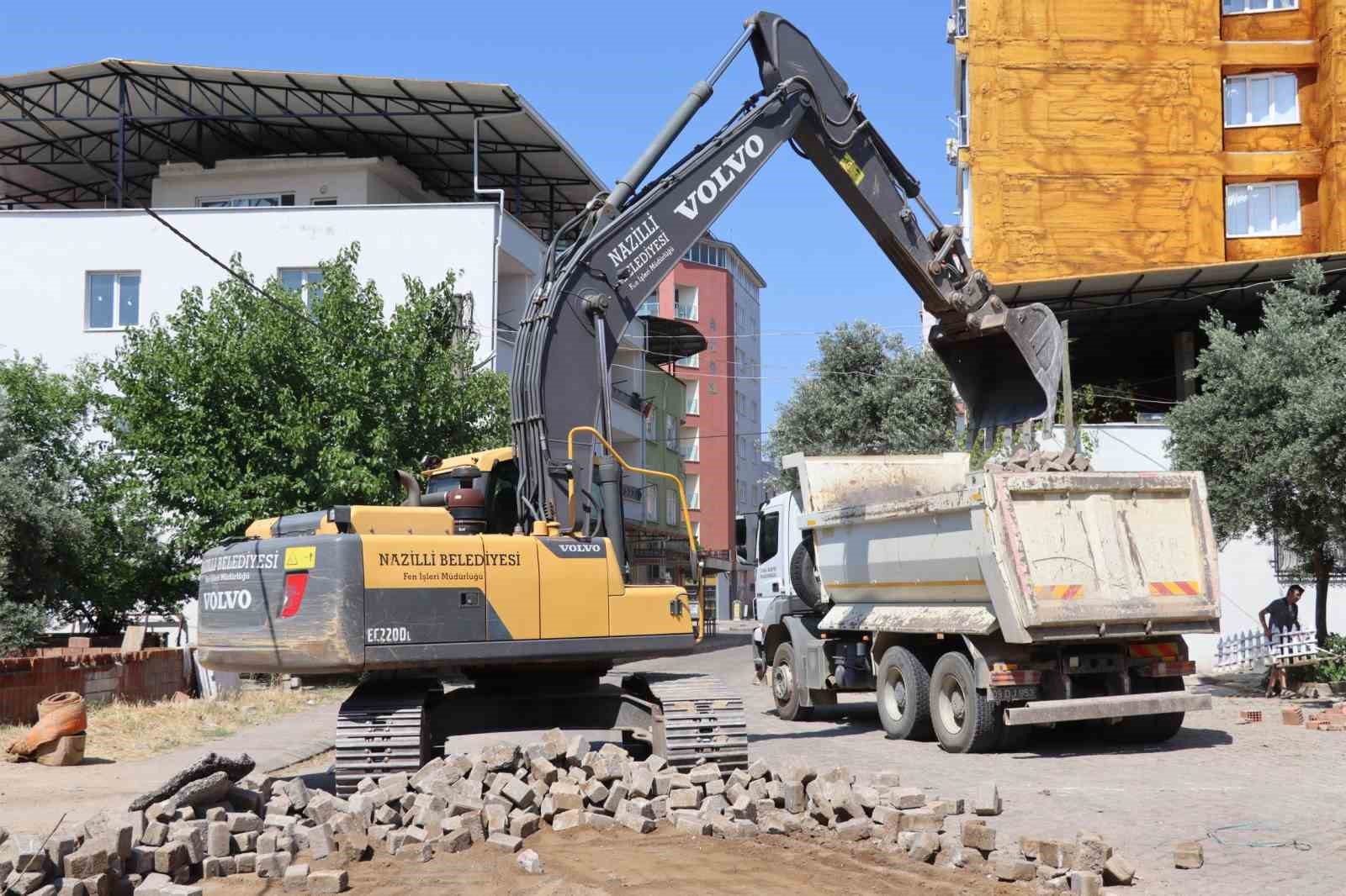 Nazilli Belediyesi’nden 41 noktada eş zamanlı yol seferberliği