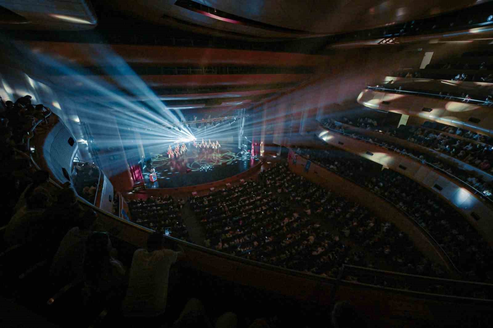 Karagöz Halk Dansları’ndan muhteşem final