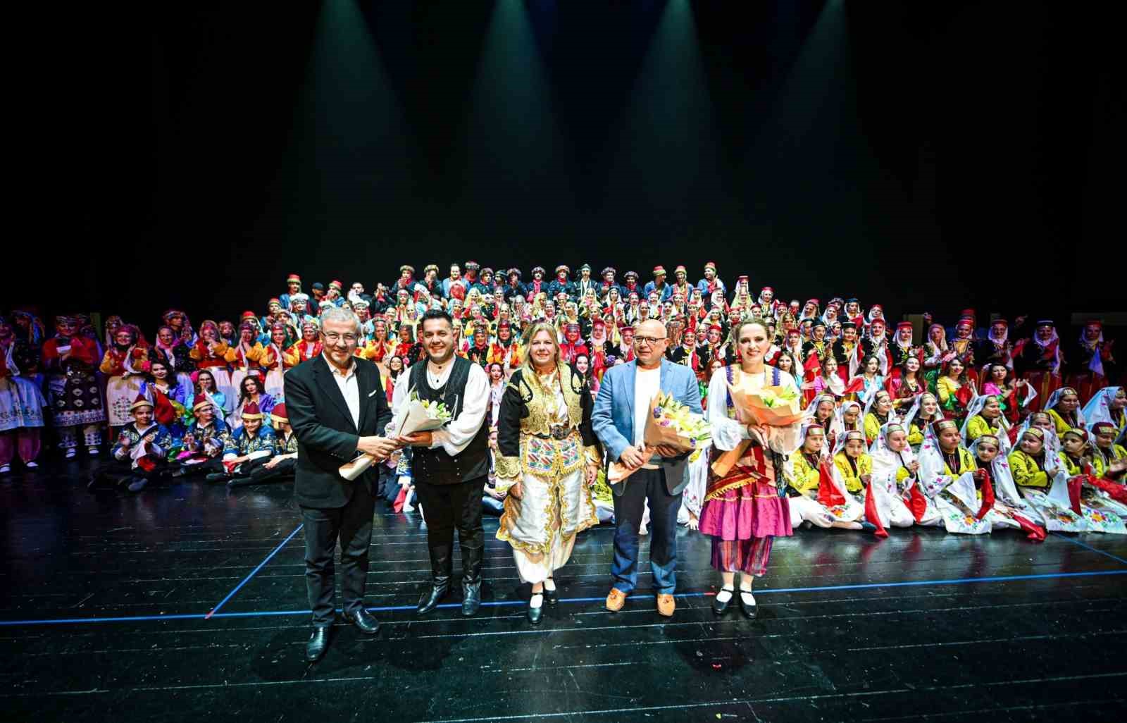 Karagöz Halk Dansları’ndan muhteşem final