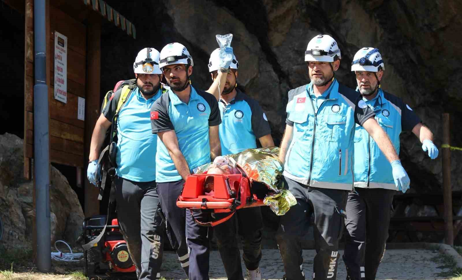 Mağarada gerçeğini aratmayan tatbikat