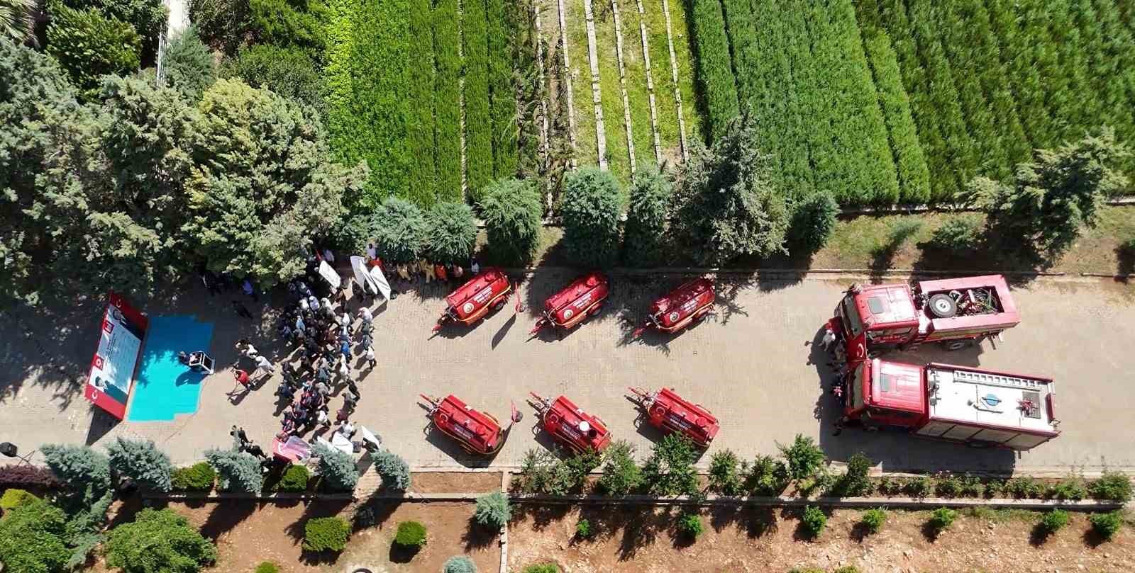 Vali Akkoyun: "Yangınlara ilk müdahale için 50 su tankerini 10 ilçemize dağıtıyoruz"