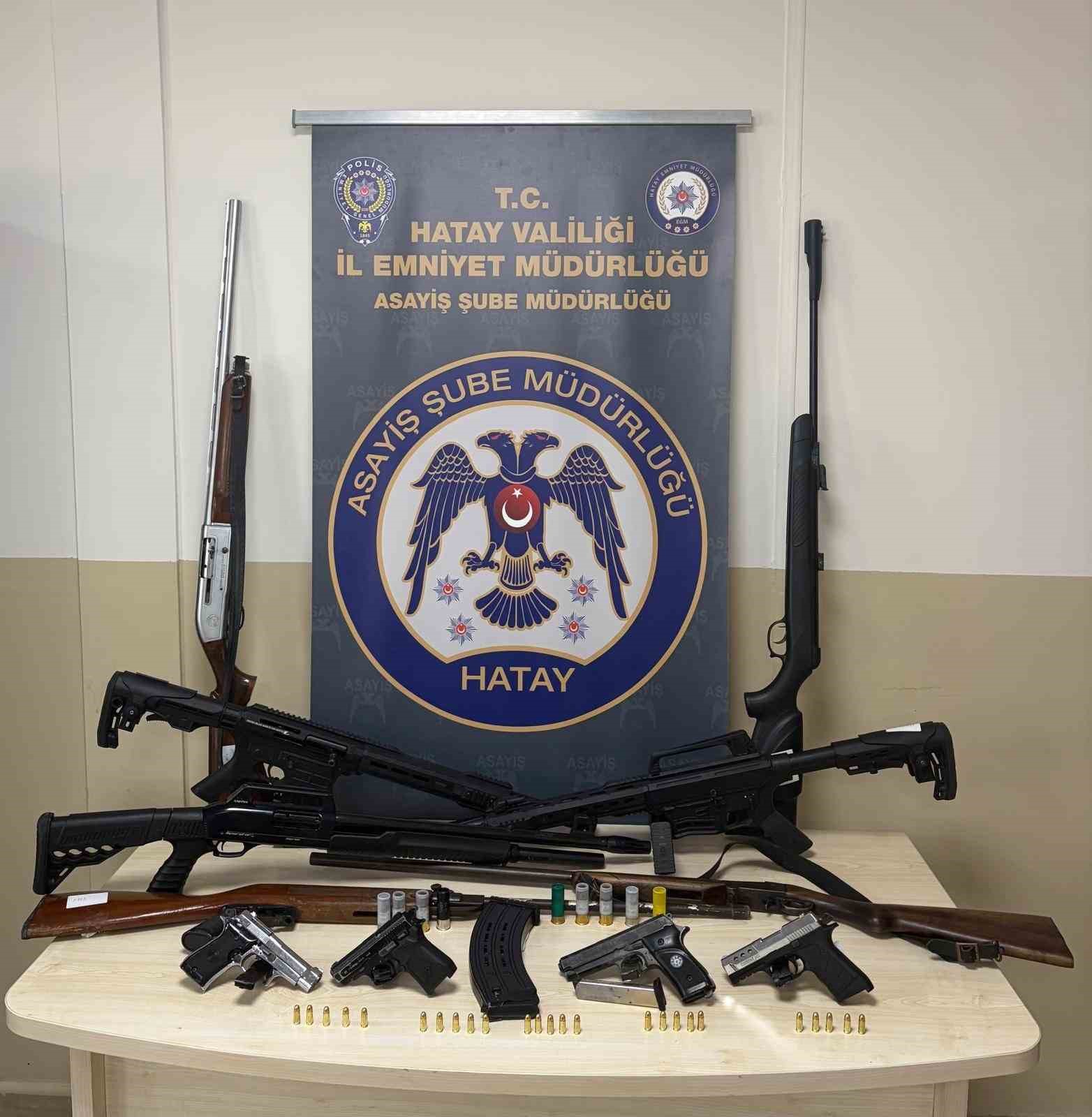 Hatay’da ruhsatsız silah operasyonu: 14 şüpheli yakalandı