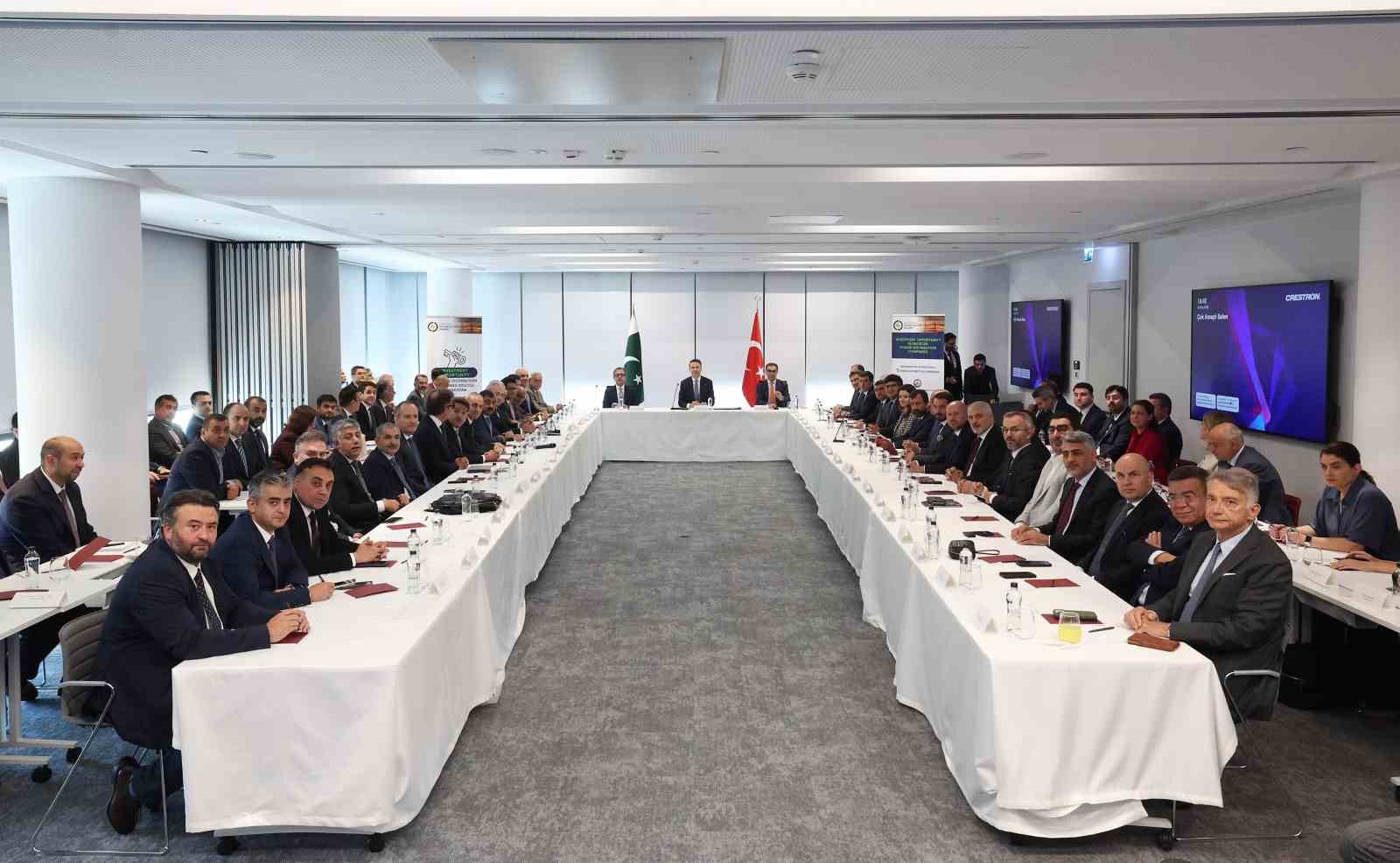 Türkiye’den Pakistan’a elektrikte özelleştirmeye destek: 3 anlaşma imzalandı