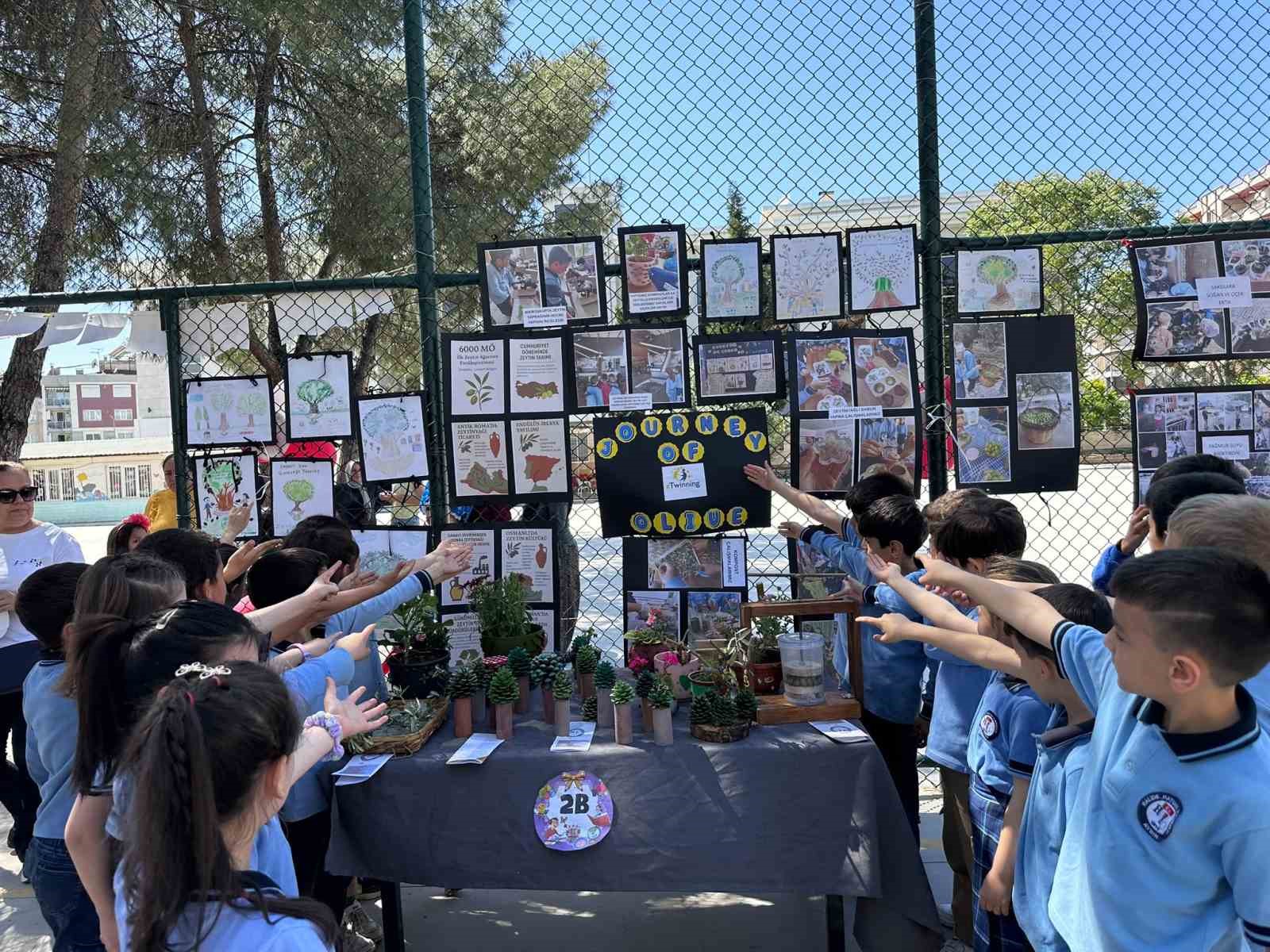 İlkokul öğrencileri zeytinin yolculuğunu sergiyle anlattı
