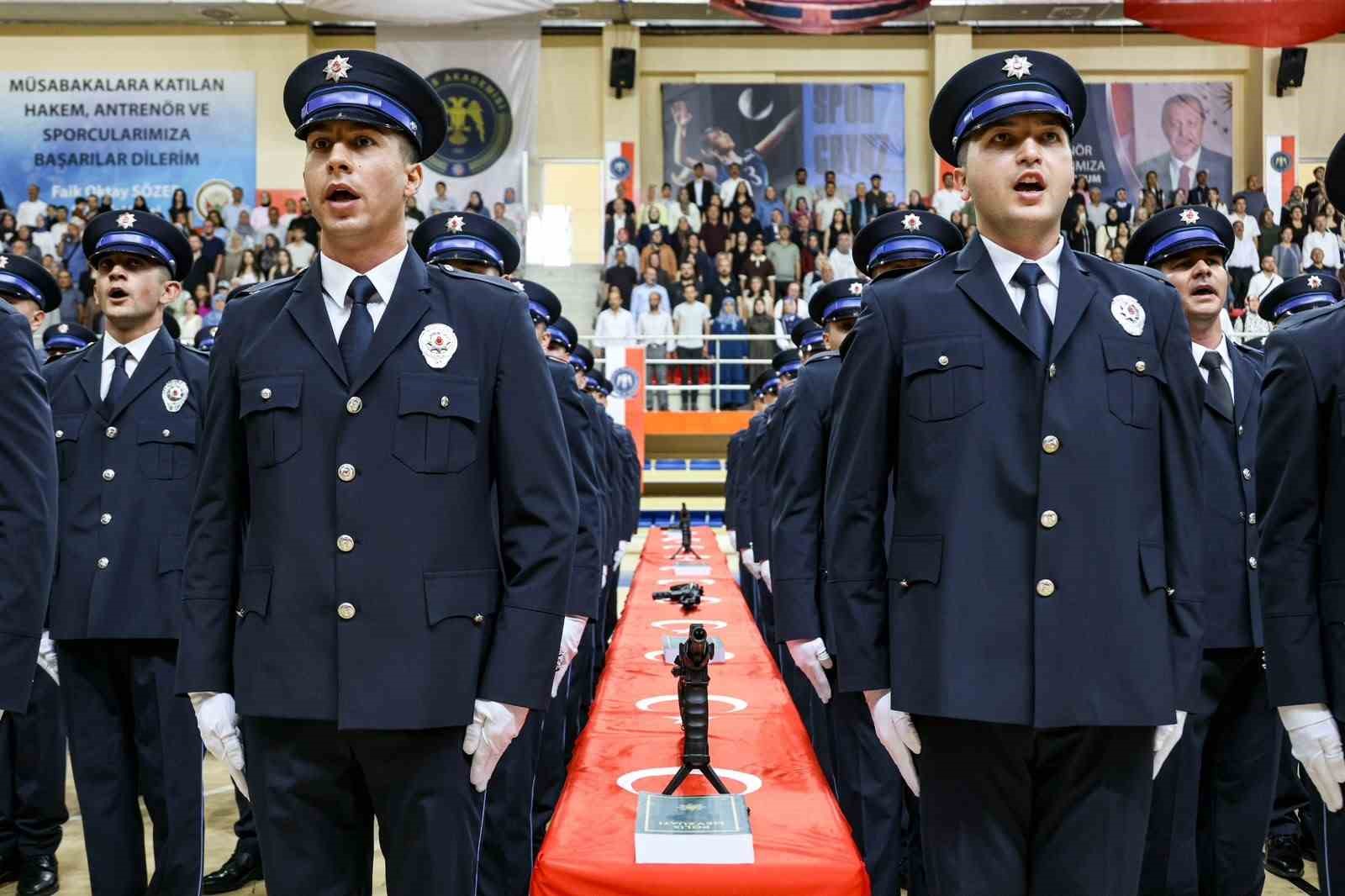 Bilecik’te 303 polislik öğrencisi yemin etti