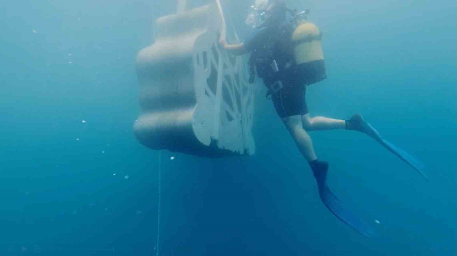 Antalya’da 3D yazıcıyla üretilen yapay resifler denizle buluştu