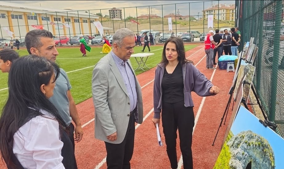 Hayaller Atölyesi’nden Hekimhan’a anlamlı fotoğraf sergisi