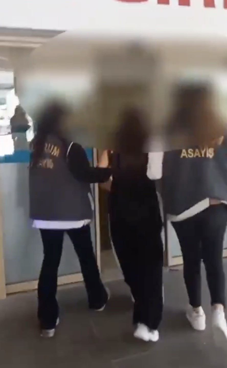 Çanakkale’de evlilik vaadiyle 800 bin TL dolandıran şüpheli kaçtığı sırada Erzurum’da yakalandı