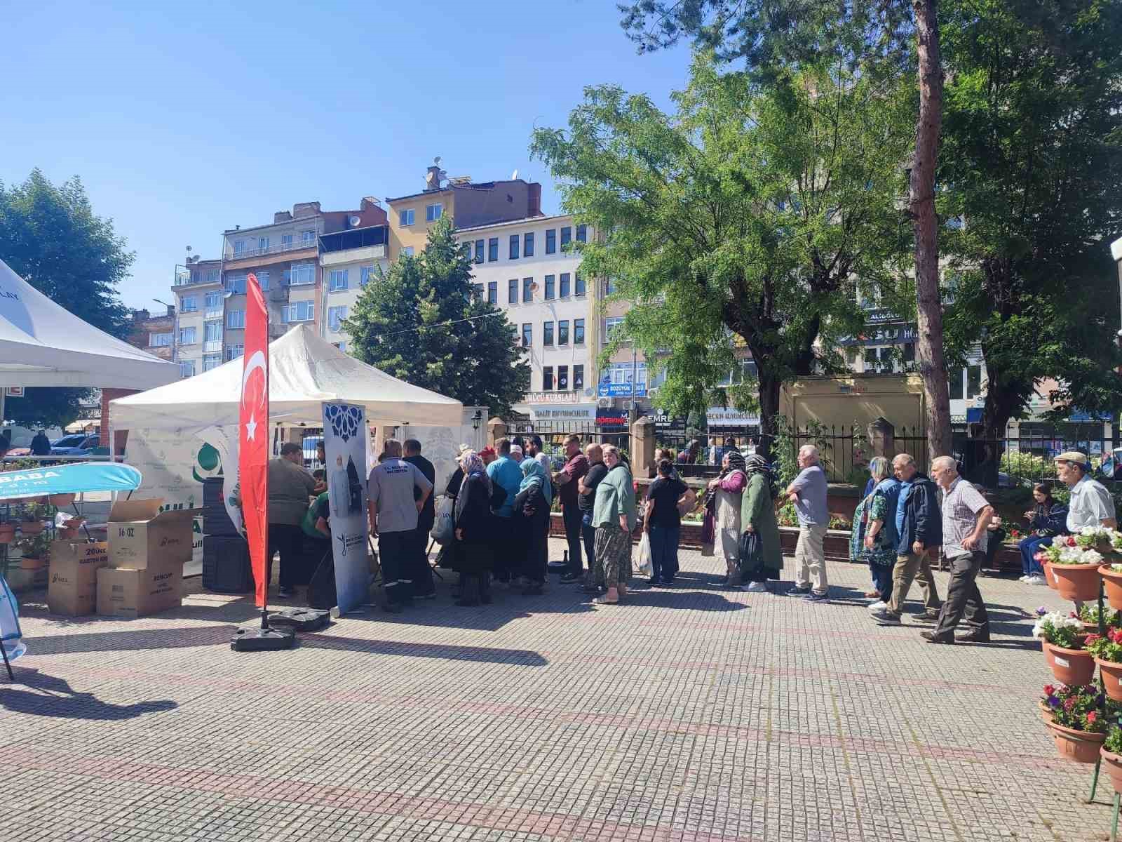 Bozüyük Abdullah Baba Vakfı’ndan Aşure Günü ikramı